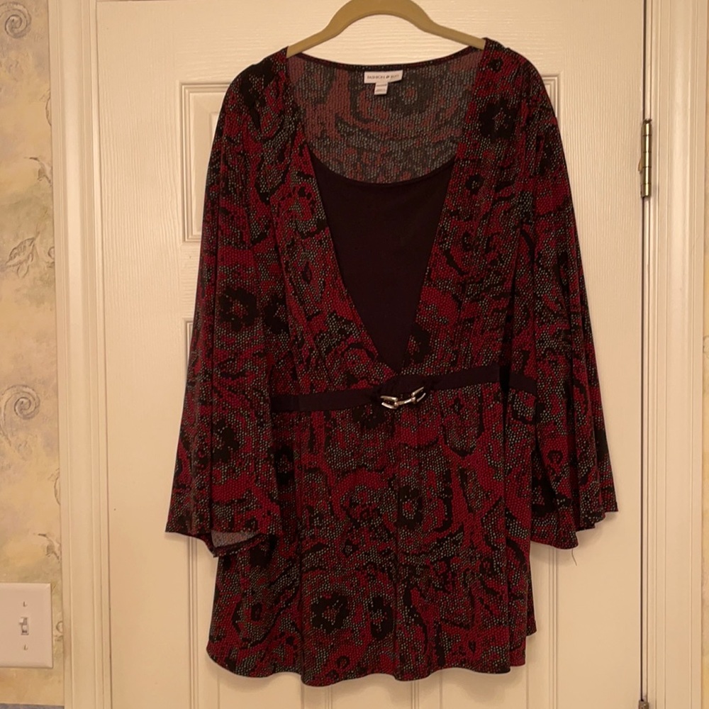 Black/gray/maroon Tunic